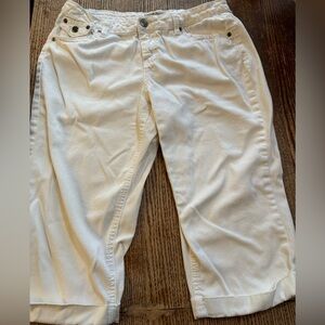 Women’s Earl Jean  white capris sz medium